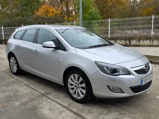 Opel Astra 2012