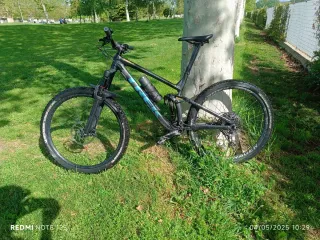 Bicicleta Trek Slash 8