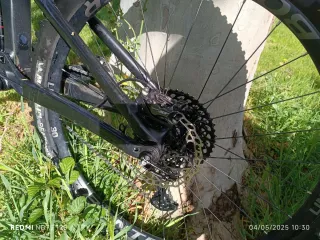 Bicicleta Trek Slash 8