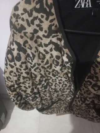 Cazadora Zara Estampado Animal