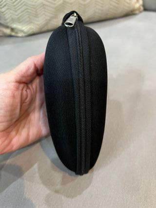 Funda de gafas negra