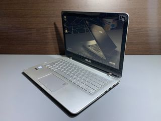 Asus core i5 tactil 8gb 1 tera usb-c