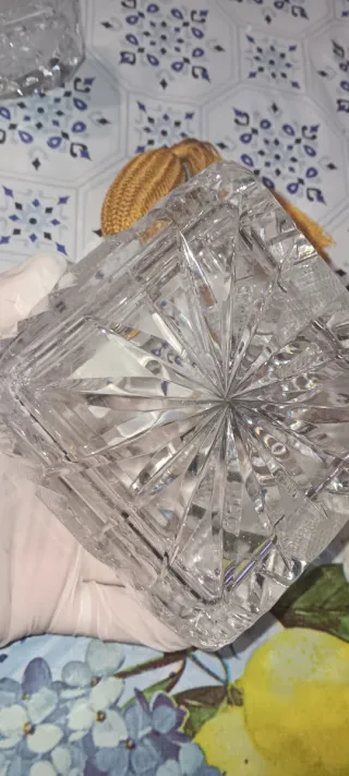 Flaconi profumo vintage in cristallo