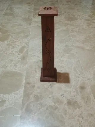 Porta incenso in legno intagliato