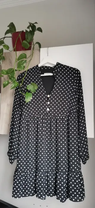 Vestido fluido, negro con lunares