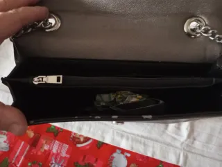 Borsa tracolla borchie e perle