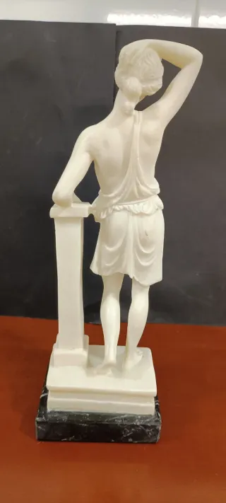 Figura Artemisa Mármol/Alabastro