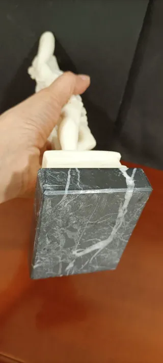 Figura Artemisa Mármol/Alabastro