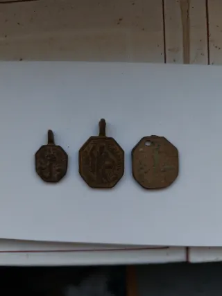 Lote 3 medallas religiosas antiguas