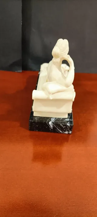Figura Venus Victrix Alabastro/Marmolina