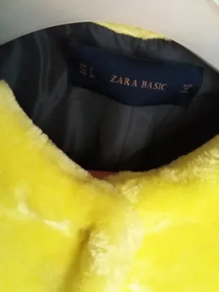 Abrigo Zara Amarillo