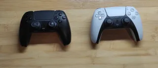 Mando original PS5 Negro y Blanco