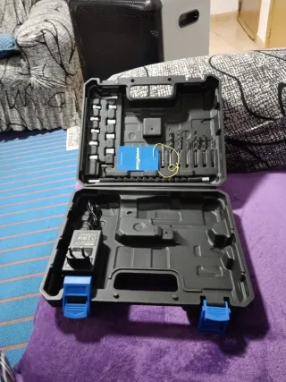 Taladro percutor 21V Goodyear nuevo a estrenar