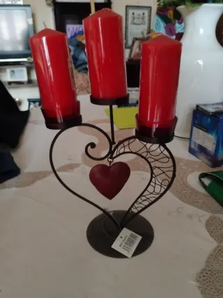 Portacandele a forma di cuore rosso