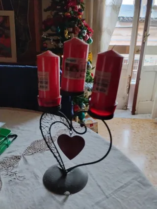 Portacandele a forma di cuore rosso