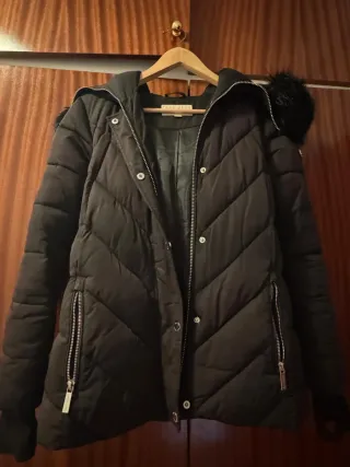 Abrigo Michael Kors negro