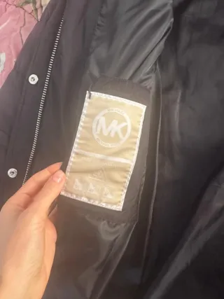 Abrigo Michael Kors negro