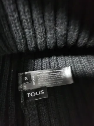 Gorro Tous Negro con Cristales Plateados