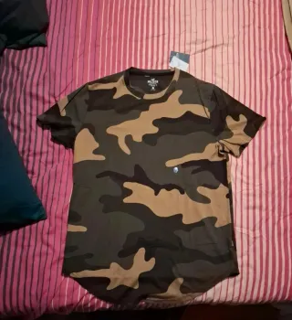 Camiseta Hollister Camuflaje Talla M