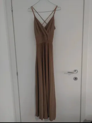 Abiti e scarpa elegante.