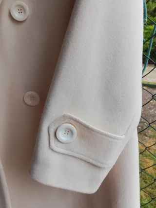Cappotto bianco con cappuccio