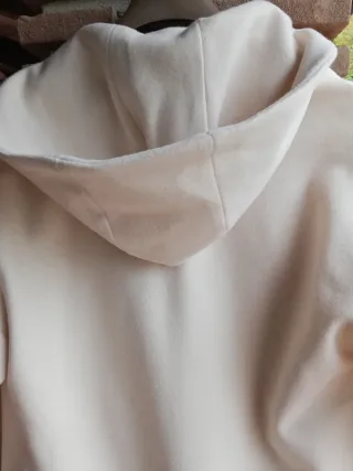 Cappotto bianco con cappuccio