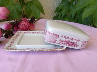 Burriera in porcellana con decoro floreale