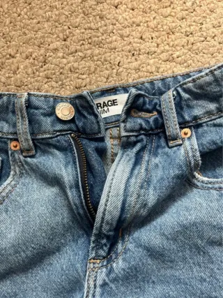 Shorts de mezclilla tiro bajo