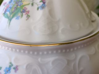 Zuppiera in porcellana con fiori