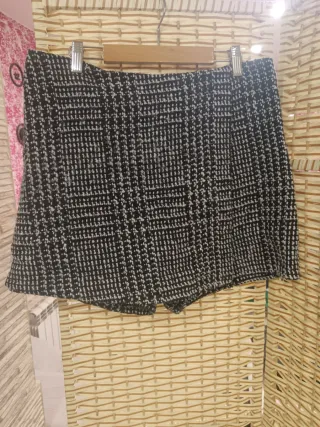 Falda pantalón cuadros blanco y negro