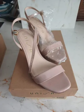 Zapatos UNISA Talla 38 Beige Sin Estrenar