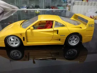 Ferrari F40 1/18