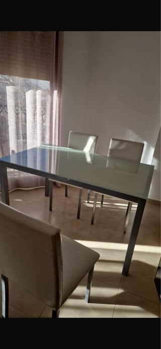 Mesa de comedor cristal y metal