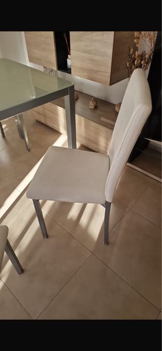 Mesa de comedor cristal y metal