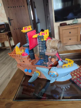 Barco Pirata Tiburón Fisher Price