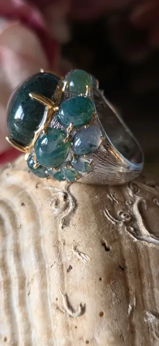 Anillo joya de autor .modelo linaje