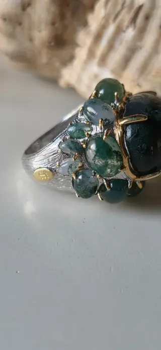 Anillo joya de autor .modelo linaje