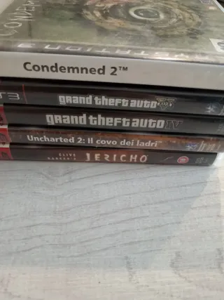 Lotto 5 Giochi PS3: GTA V, GTA IV, Uncharted 2, Je