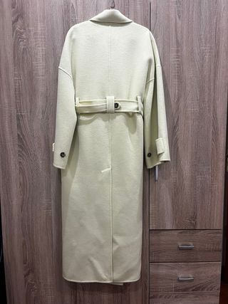 Abrigo de sastre para mujer. Bimba y Lola.