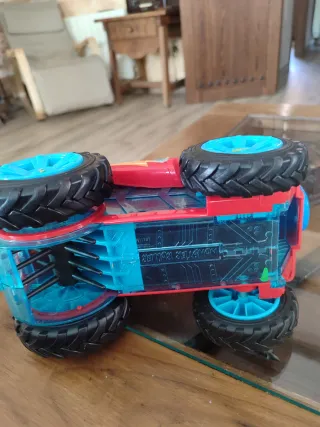 Coche Superzings Monster Roller