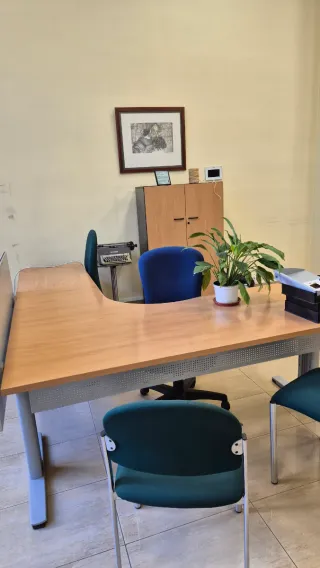 Mamparas y mobiliario de oficina