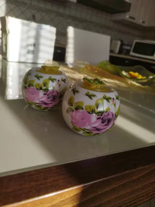 Portacandele in porcellana decorati