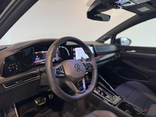 Golf R20 anivers AKRAPOVIC TECHO PIEL HARMAN