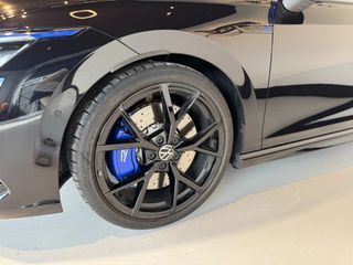 Golf R20 anivers AKRAPOVIC TECHO PIEL HARMAN