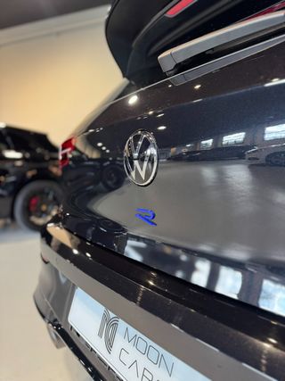 Golf R20 anivers AKRAPOVIC TECHO PIEL HARMAN