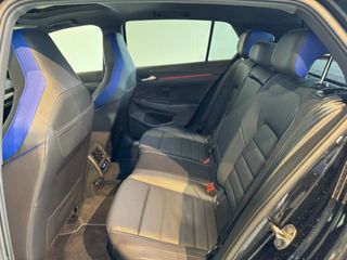 Golf R20 anivers AKRAPOVIC TECHO PIEL HARMAN