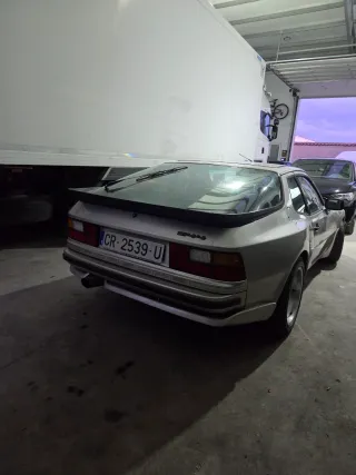 Porsche 944 1983