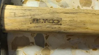 Herramientas de albañil y cubo