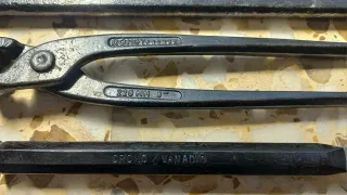 Herramientas de albañil y cubo