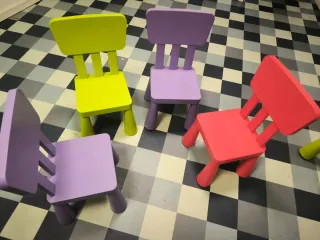 Mesa y Sillas Infantiles IKEA